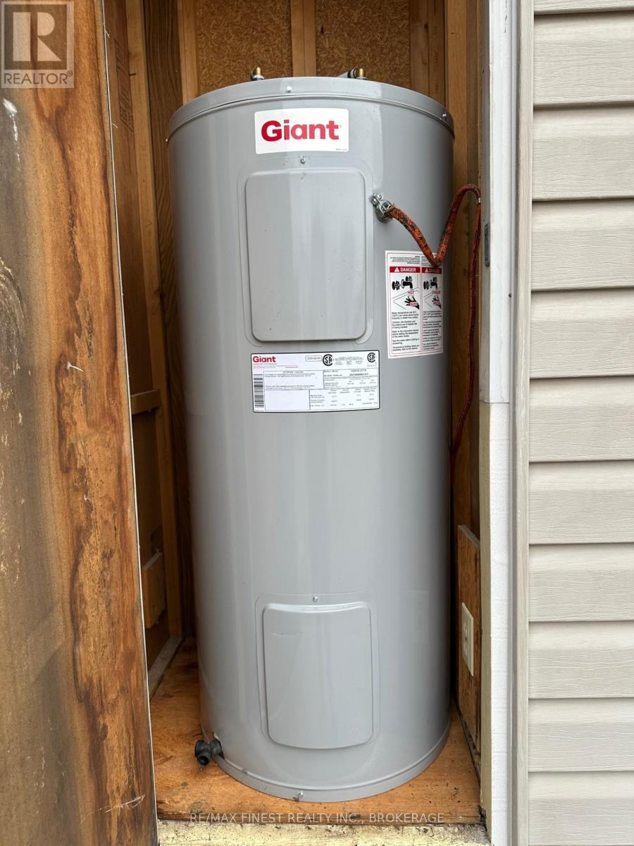 4425 Front Street, Frontenac, Ontario  K0H 2W0 - Photo 16 - X12376789