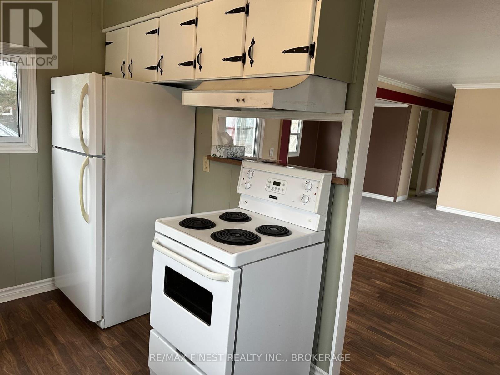 4425 Front Street, Frontenac, Ontario  K0H 2W0 - Photo 6 - X12376789