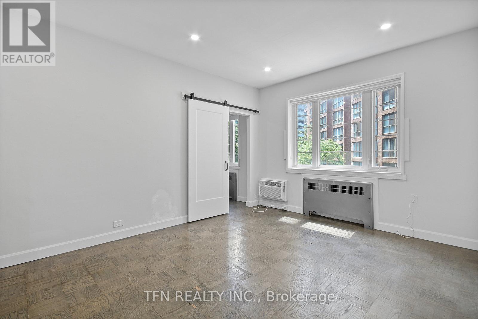 609 - 26 St. Joseph Street, Toronto, Ontario  M4Y 1J9 - Photo 5 - C12558210