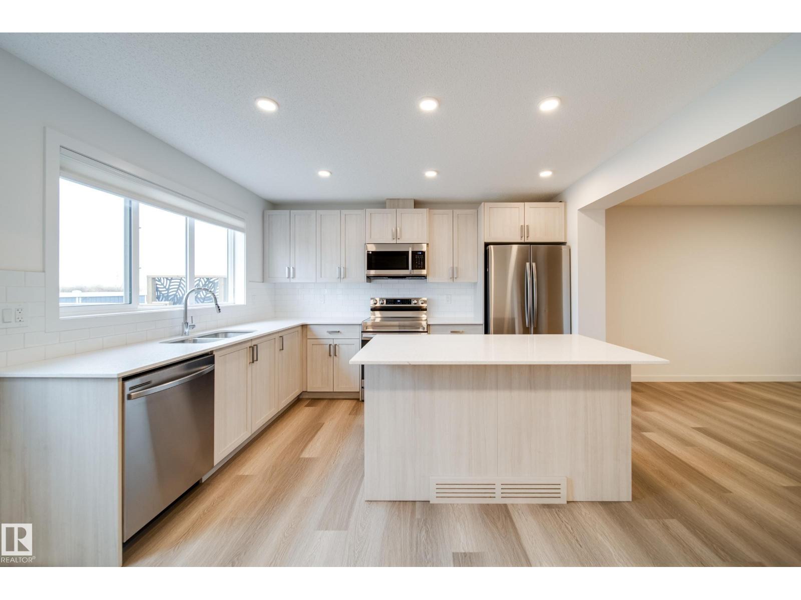 2838 152 Av Nw, Edmonton, Alberta  T5Y 6C4 - Photo 13 - E4466174