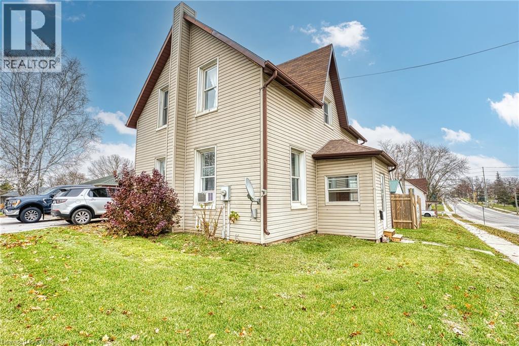 745 Main Street W, Listowel, Ontario N4W 1B2 - Photo 2 - 40787990