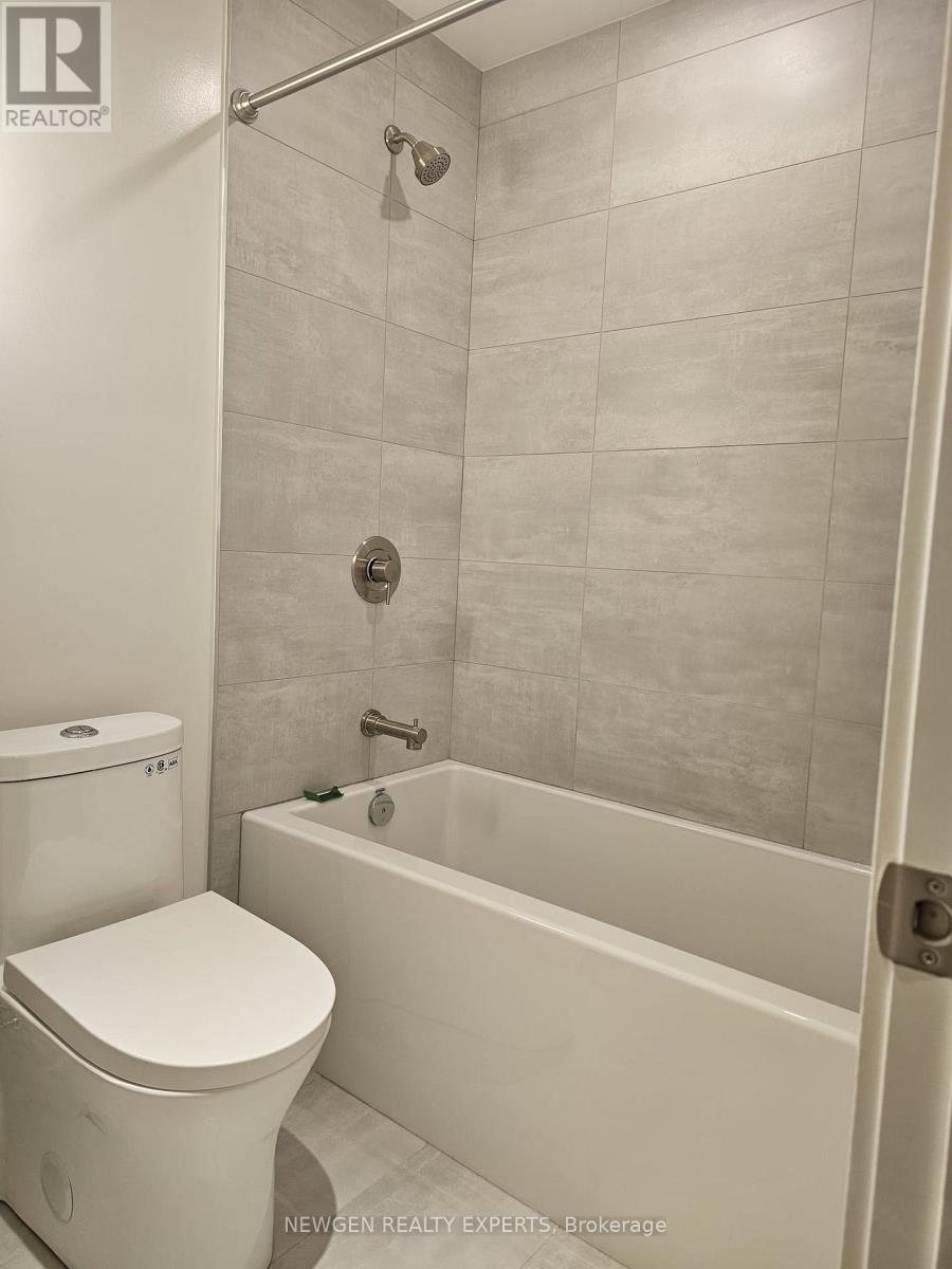 217 - 110 Broadway Avenue, Toronto, Ontario  M4P 1V7 - Photo 13 - C12552296