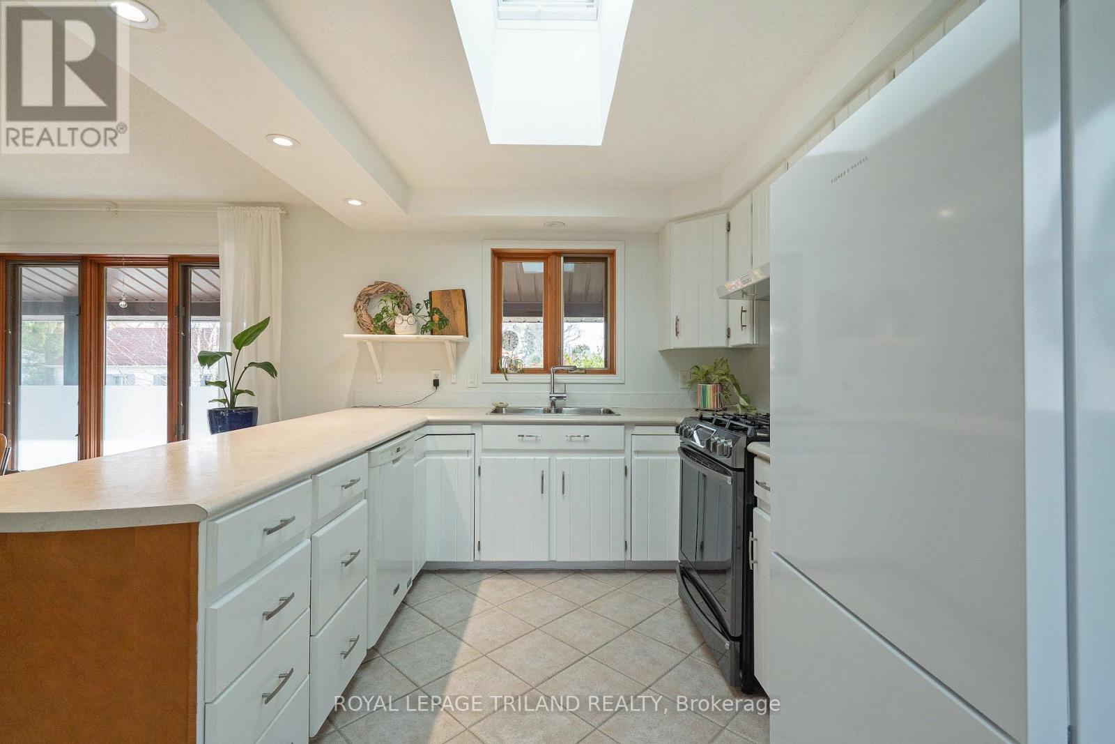 495 George Street, Central Elgin, Ontario  N5L 1H1 - Photo 30 - X12558304