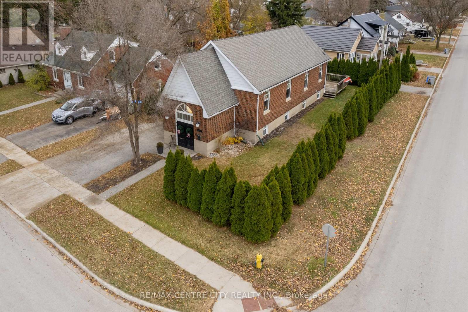 50 High Street W, Strathroy-Caradoc, Ontario  N7G 1G5 - Photo 1 - X12558416