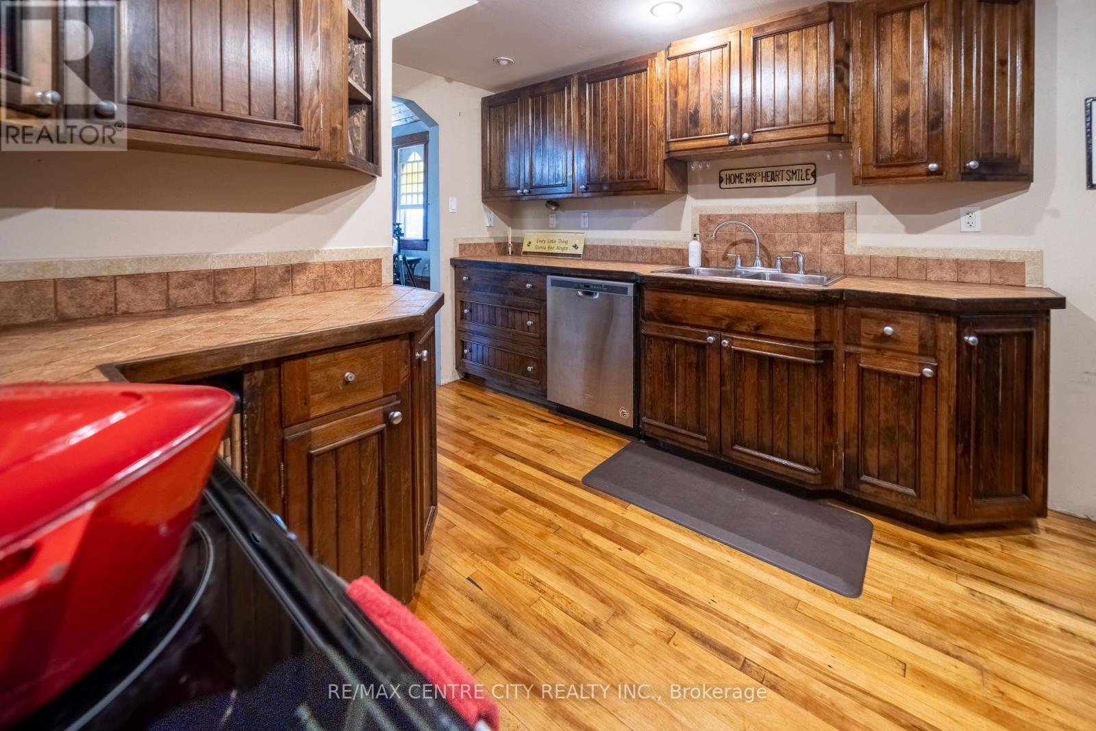 50 High Street W, Strathroy-Caradoc, Ontario  N7G 1G5 - Photo 12 - X12558416