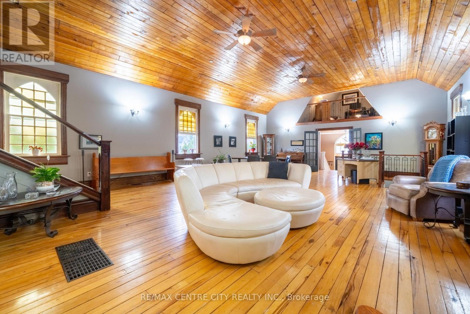 50 High Street W, Strathroy-Caradoc, Ontario  N7G 1G5 - Photo 8 - X12558416