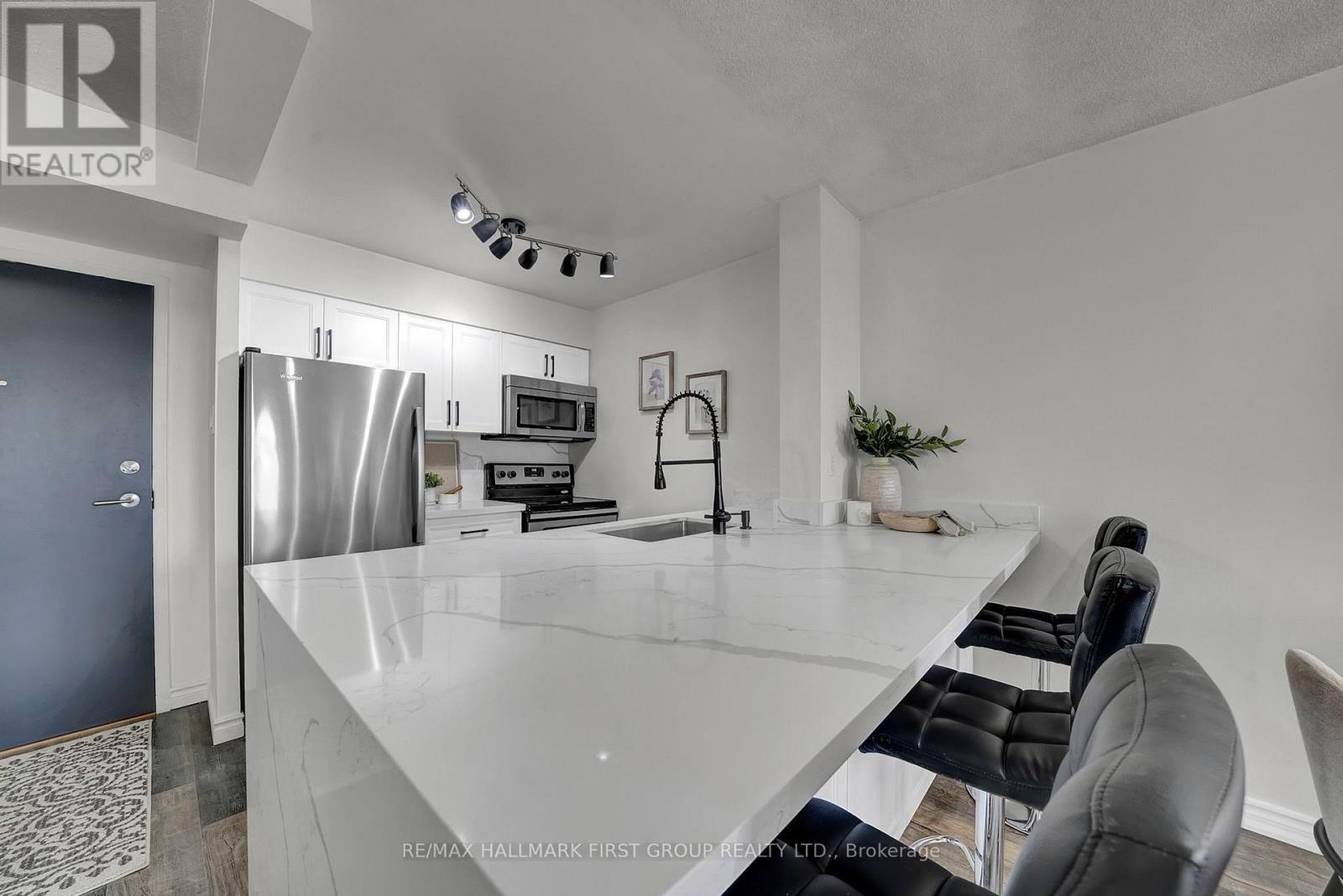 405 - 1665 Pickering Parkway, Pickering, Ontario  L1V 6L4 - Photo 4 - E12558194