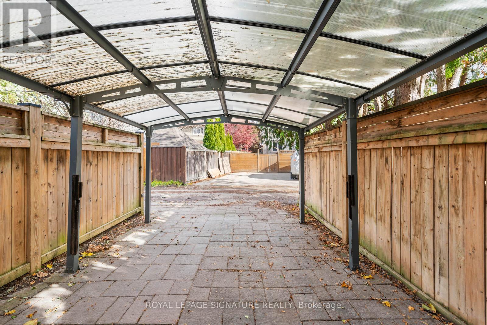 27 Beechwood Drive, Toronto, Ontario  M4K 3H7 - Photo 47 - E12558236