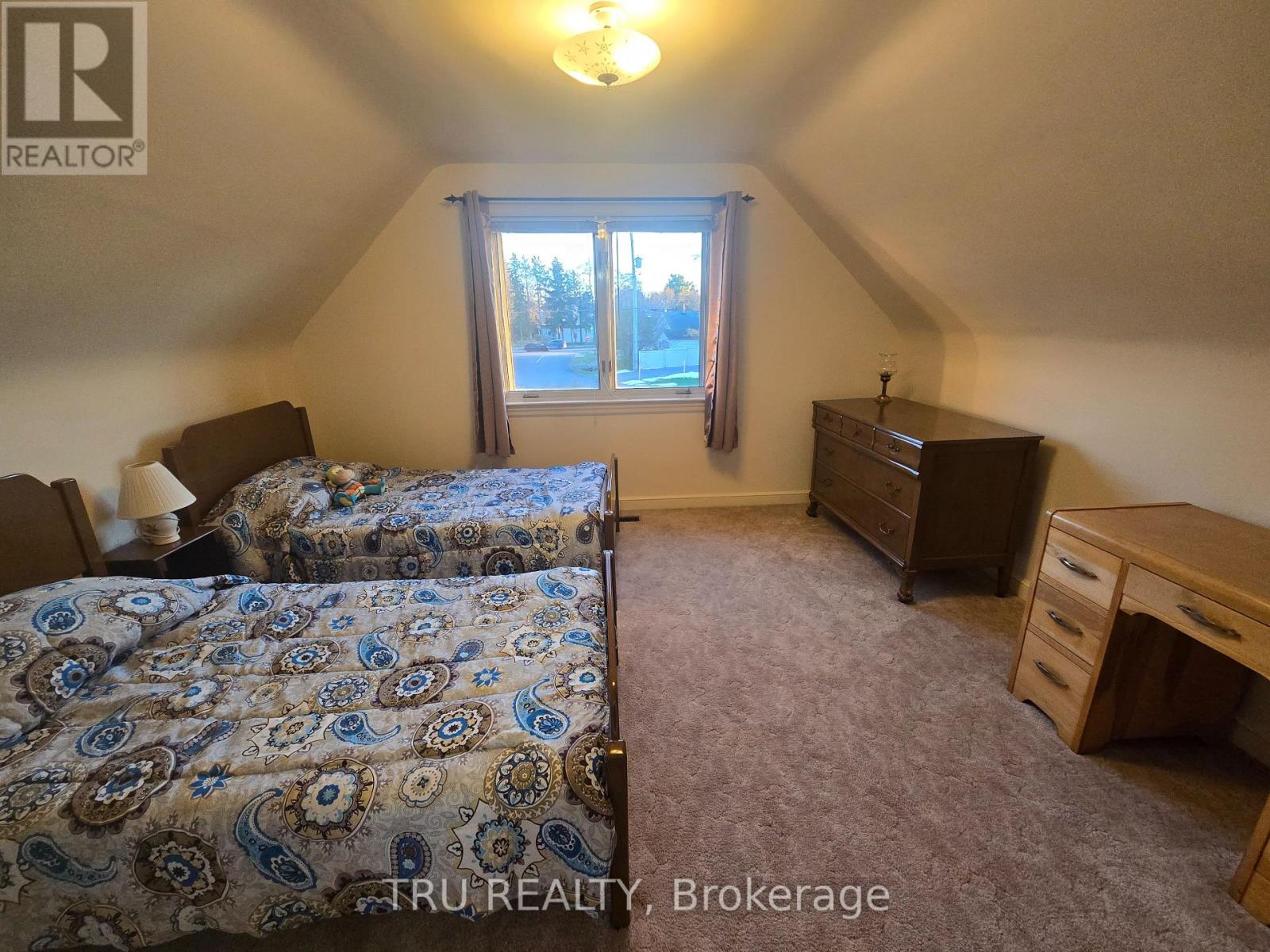 1 Joan Street, Ottawa, Ontario  K2G 1H9 - Photo 10 - X12558432