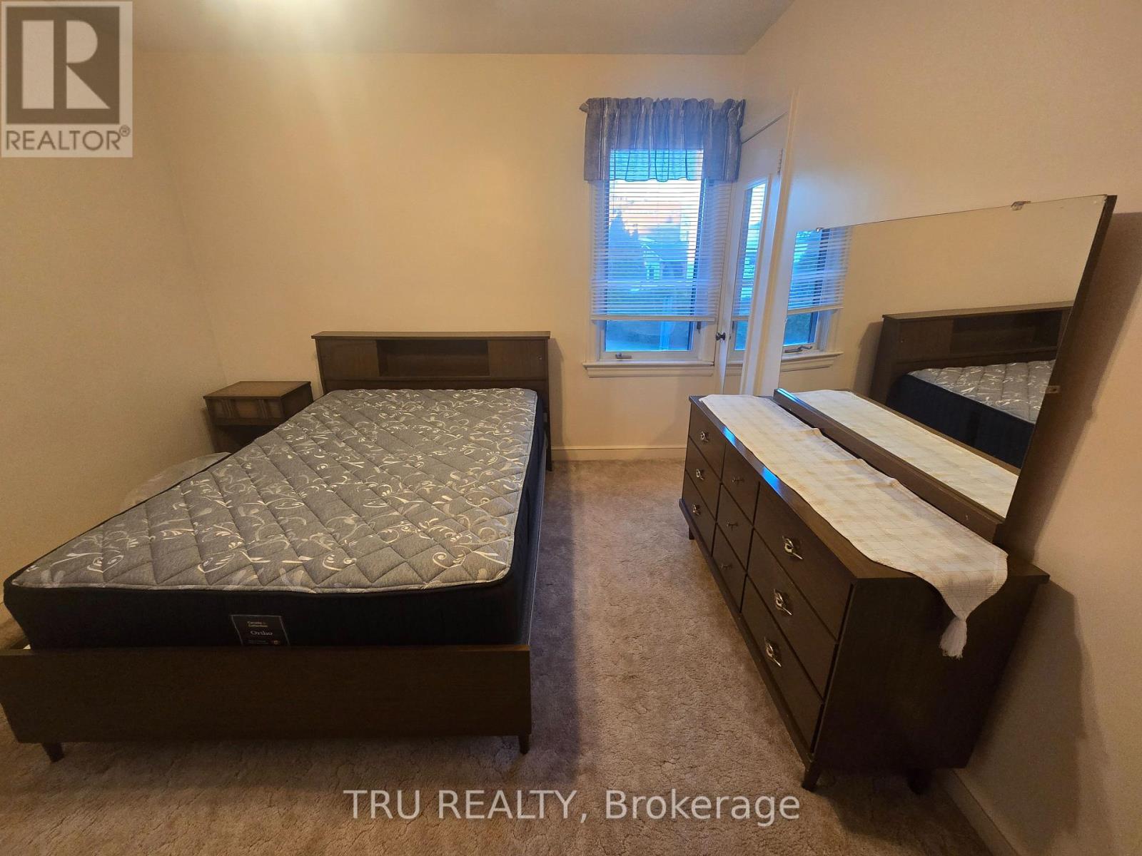 1 Joan Street, Ottawa, Ontario  K2G 1H9 - Photo 7 - X12558432