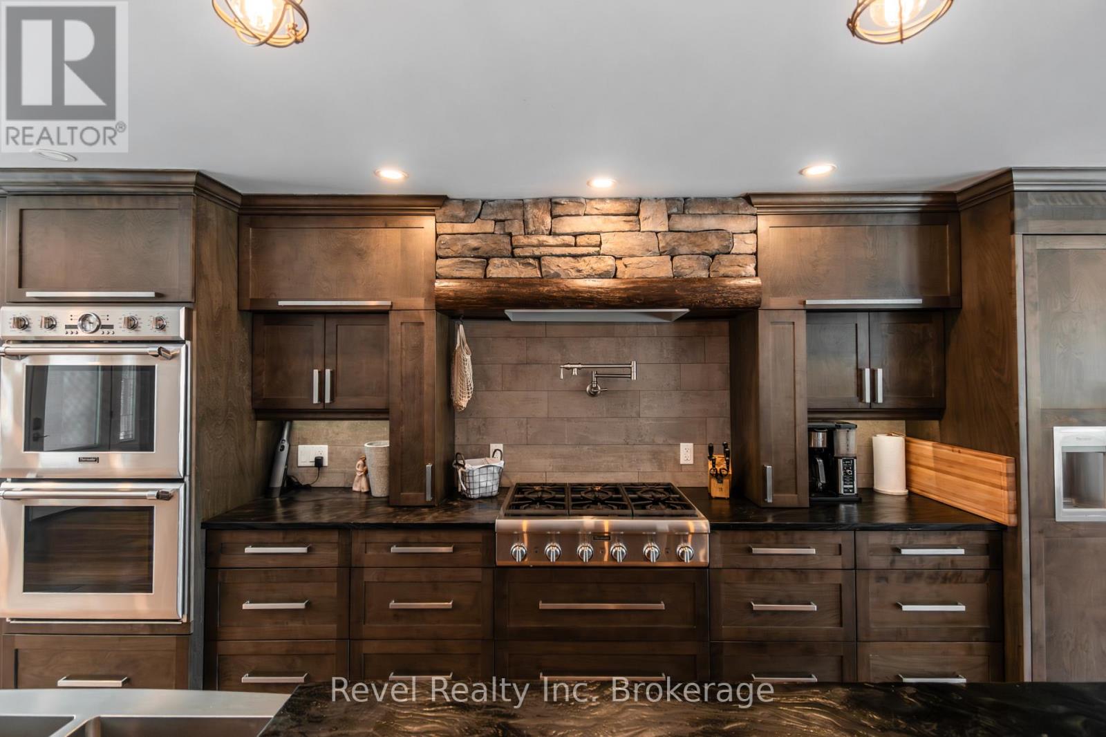 855 Highway 17 E, Bonfield, Ontario  P0H 1E0 - Photo 14 - X12168587