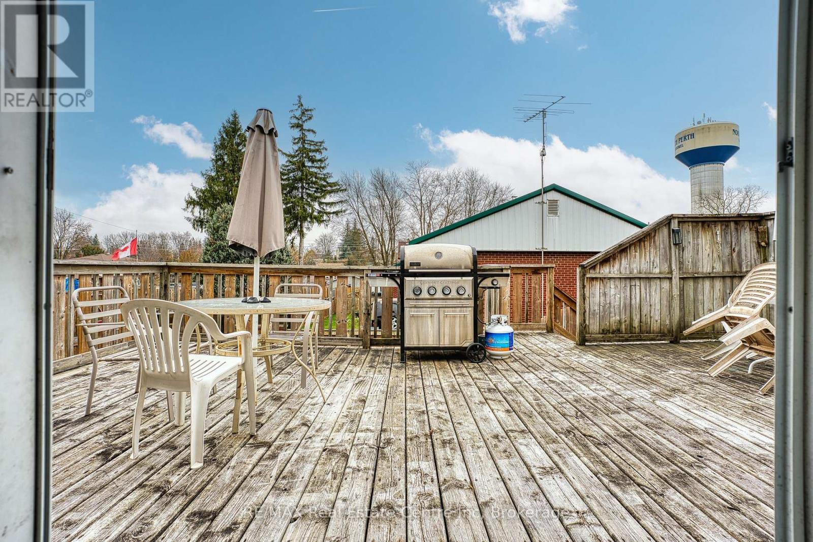 745 Main Street W, North Perth, Ontario  N4W 1B2 - Photo 11 - X12553118