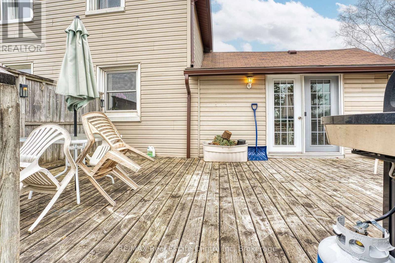 745 Main Street W, North Perth, Ontario  N4W 1B2 - Photo 14 - X12553118