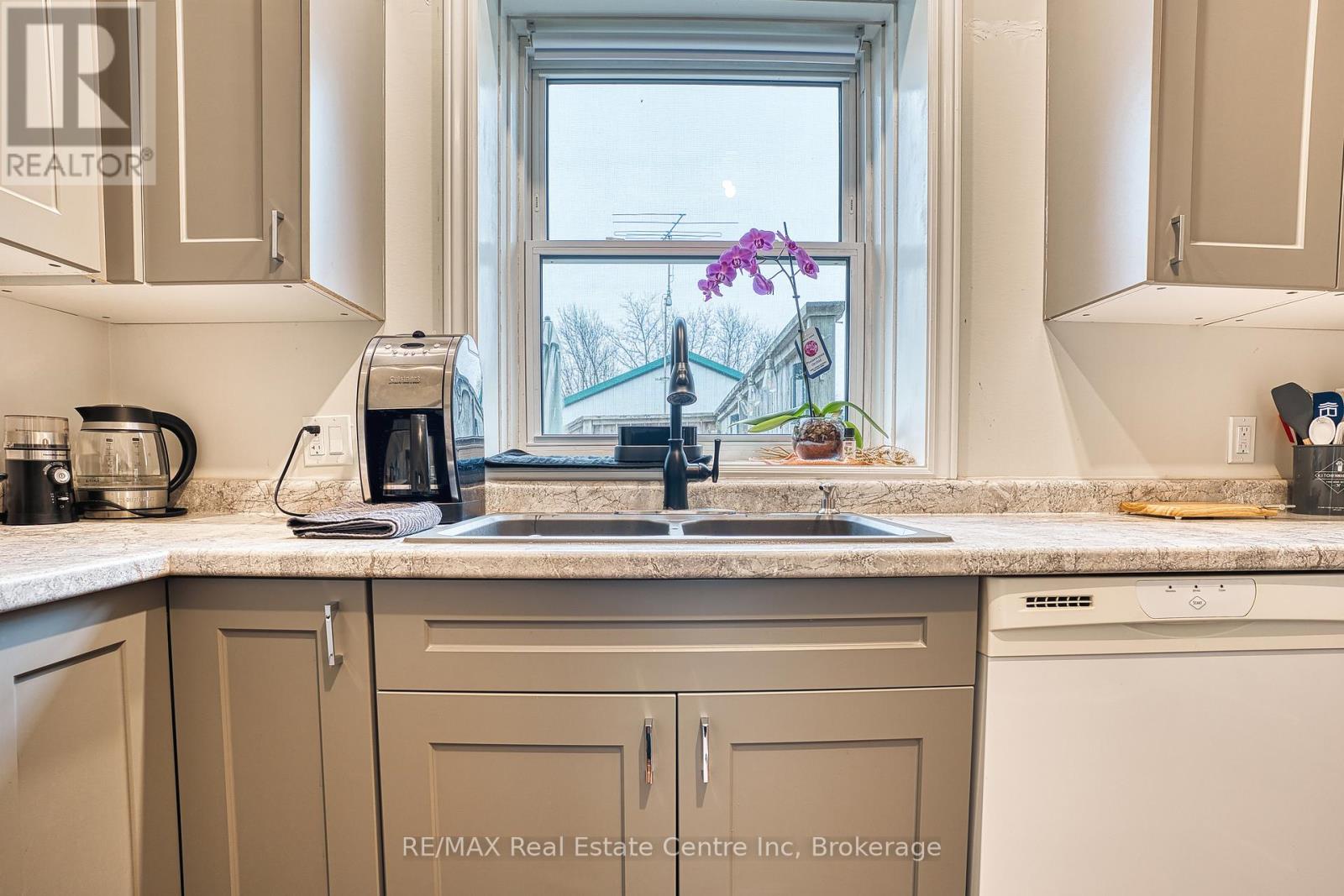 745 Main Street W, North Perth, Ontario  N4W 1B2 - Photo 20 - X12553118