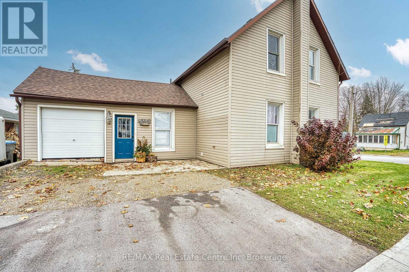 745 Main Street W, North Perth, Ontario  N4W 1B2 - Photo 5 - X12553118