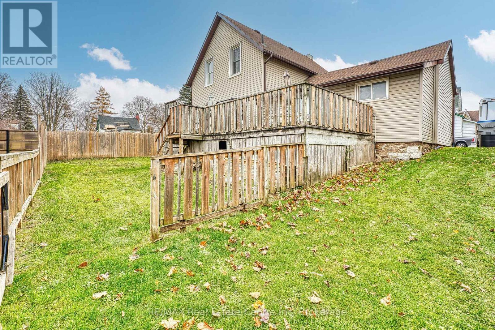 745 Main Street W, North Perth, Ontario  N4W 1B2 - Photo 38 - X12553118