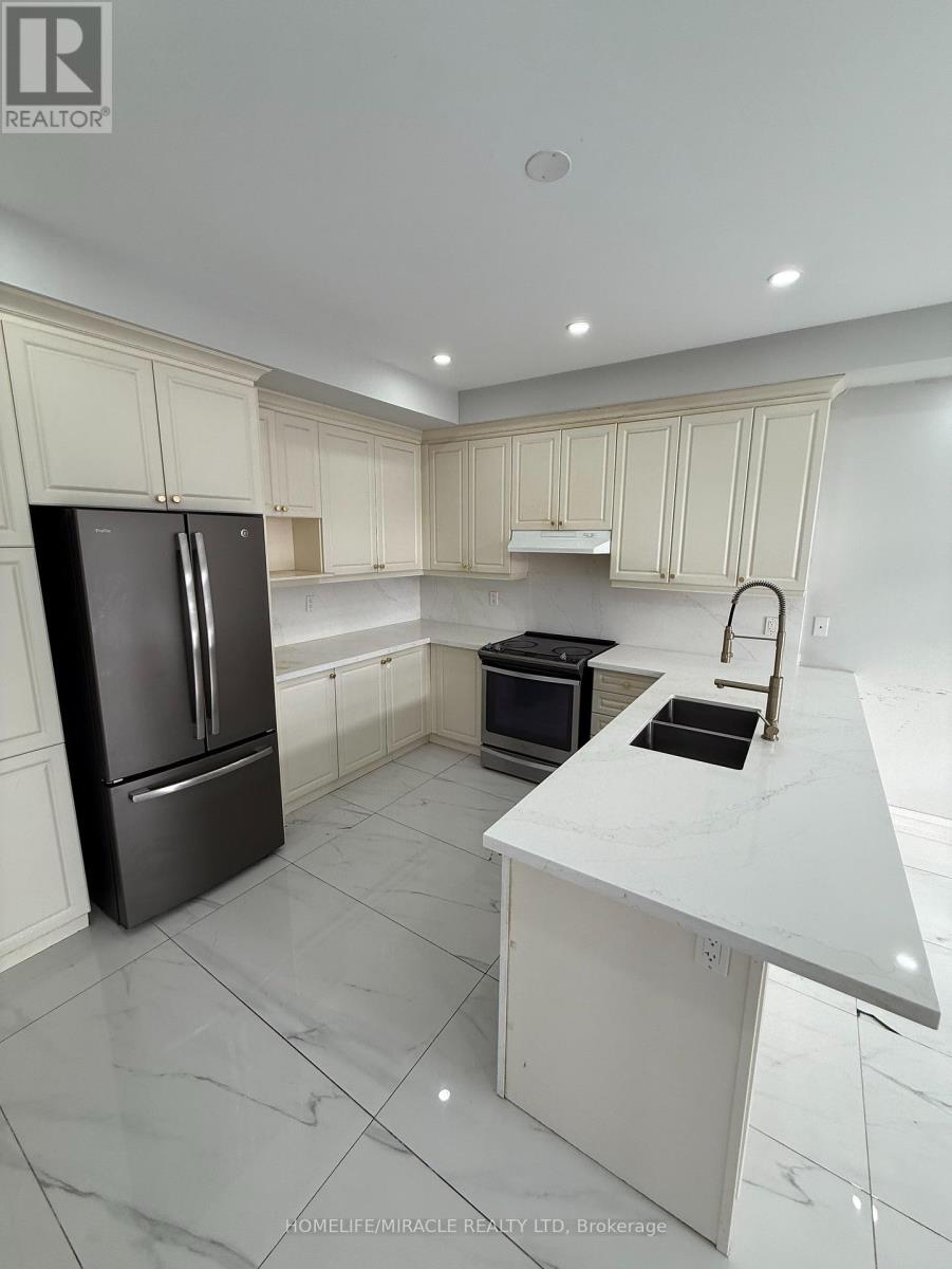 277 Gibson Circle, Bradford West Gwillimbury, Ontario  L3Z 0X2 - Photo 10 - N12558128