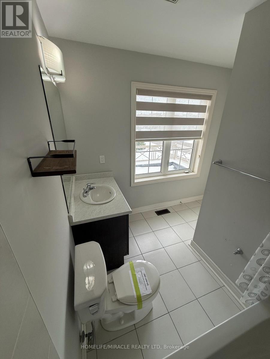 277 Gibson Circle, Bradford West Gwillimbury, Ontario  L3Z 0X2 - Photo 21 - N12558128