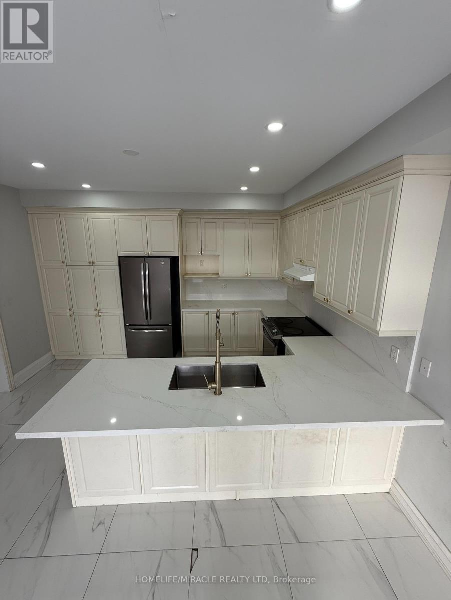 277 Gibson Circle, Bradford West Gwillimbury, Ontario  L3Z 0X2 - Photo 9 - N12558128