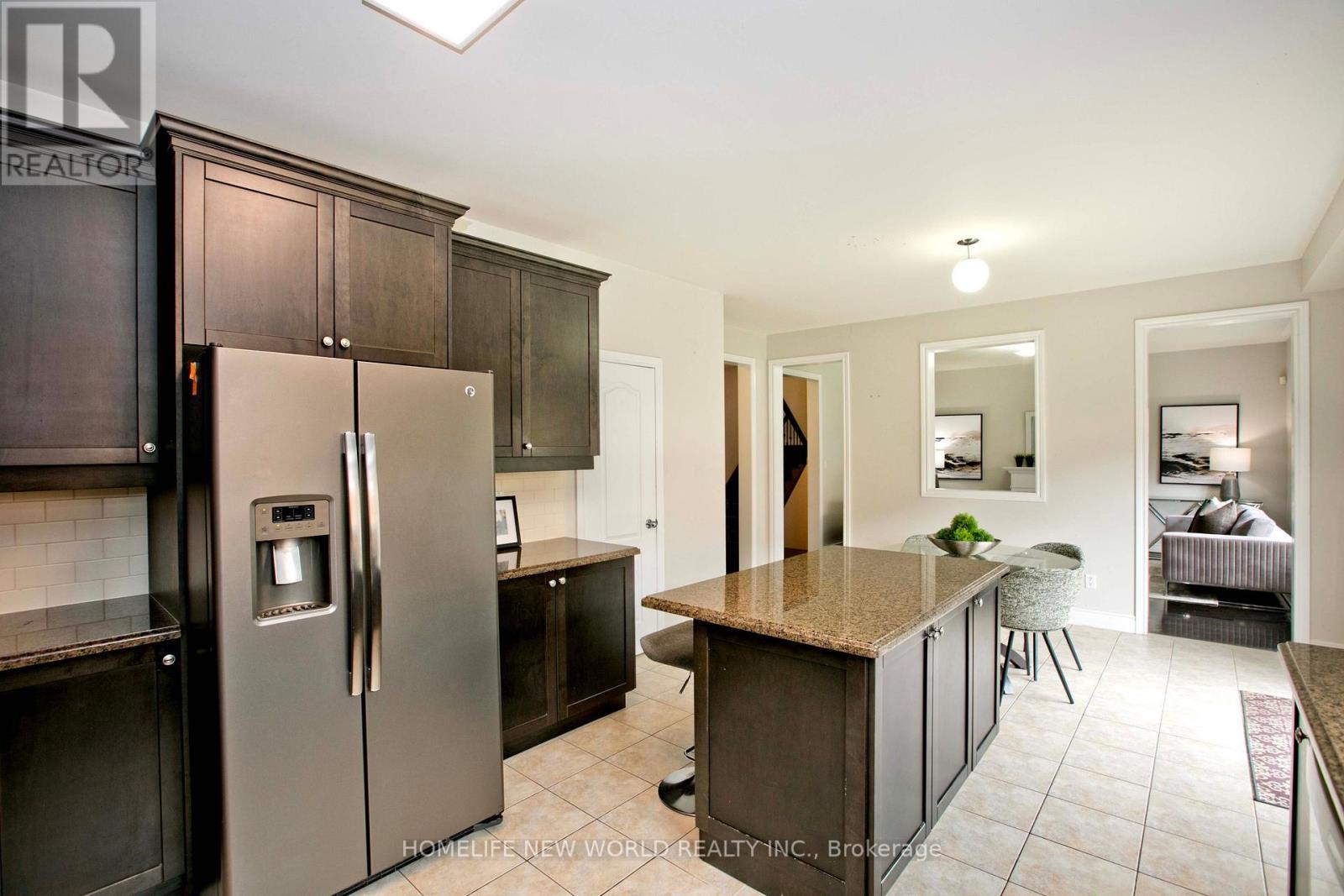 1015 Ralston Crescent, Newmarket, Ontario  L3X 3H8 - Photo 14 - N12558138