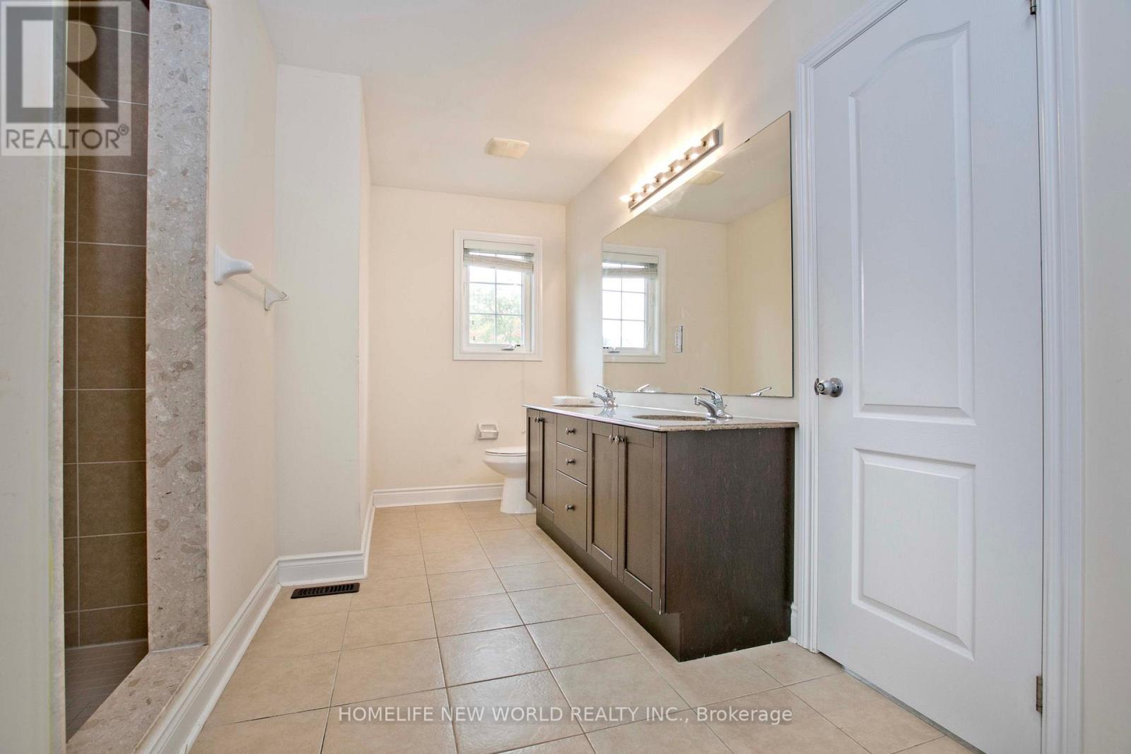 1015 Ralston Crescent, Newmarket, Ontario  L3X 3H8 - Photo 27 - N12558138