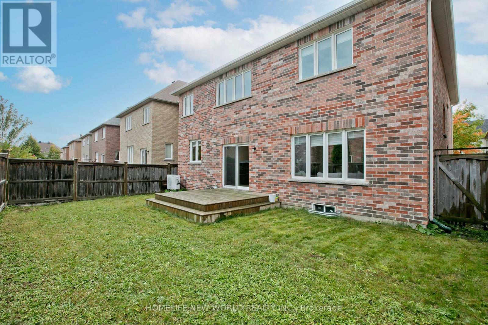 1015 Ralston Crescent, Newmarket, Ontario  L3X 3H8 - Photo 32 - N12558138