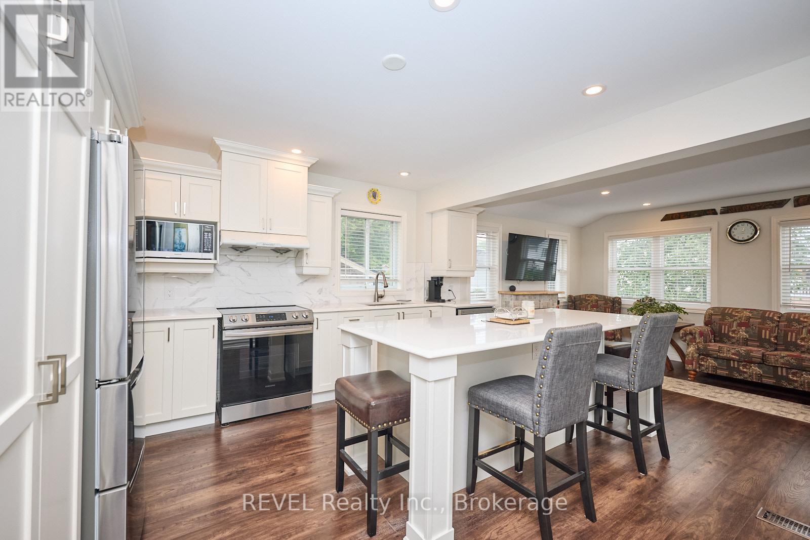 43 Rochelle Crescent, Fort Erie, Ontario  L0S 1N0 - Photo 10 - X12558338