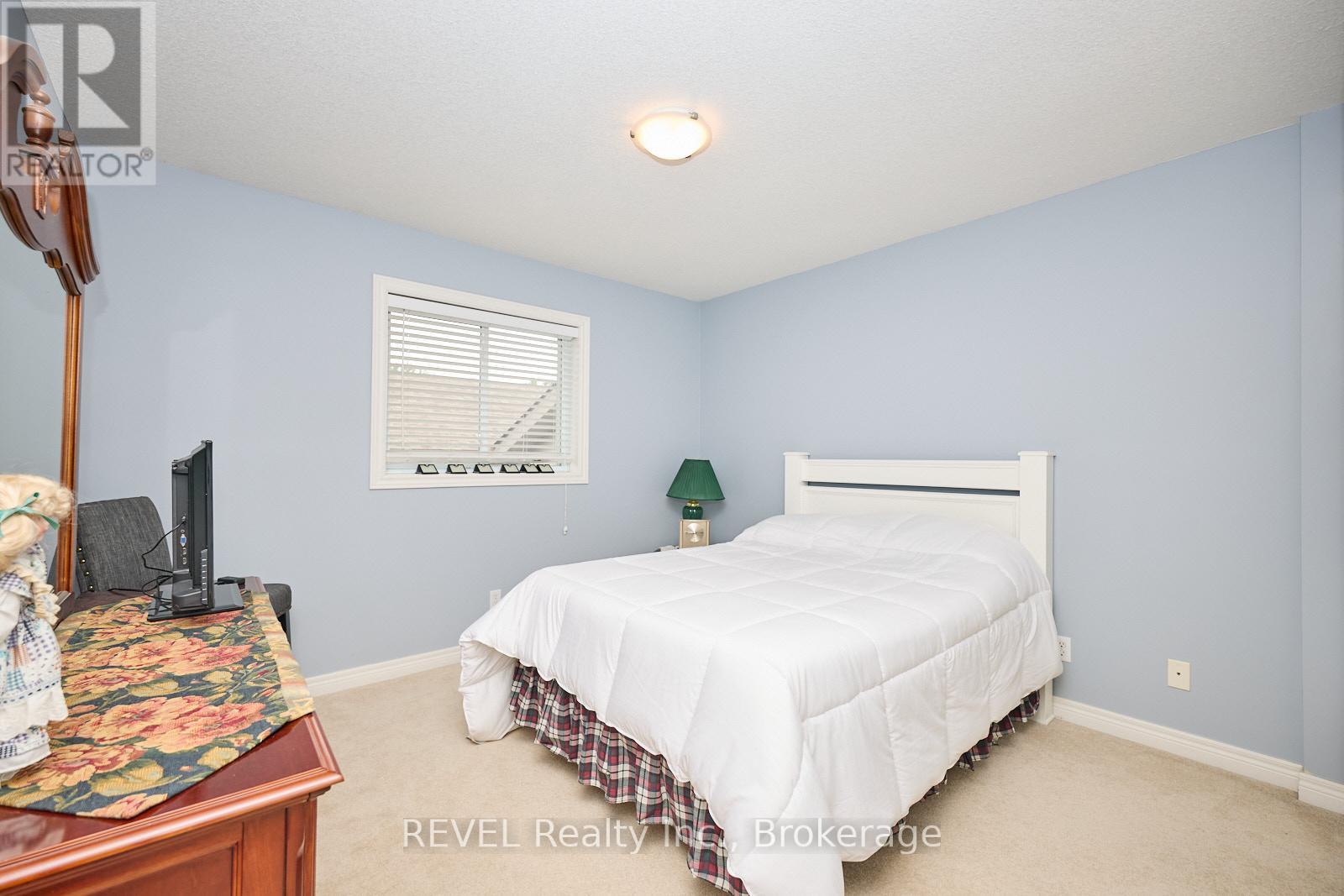 43 Rochelle Crescent, Fort Erie, Ontario  L0S 1N0 - Photo 16 - X12558338