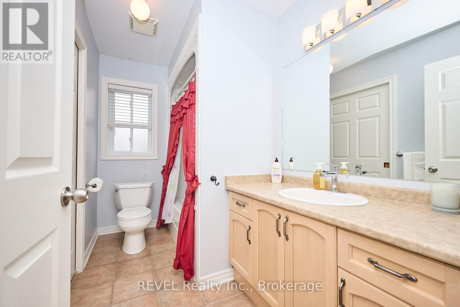 43 Rochelle Crescent, Fort Erie, Ontario  L0S 1N0 - Photo 17 - X12558338