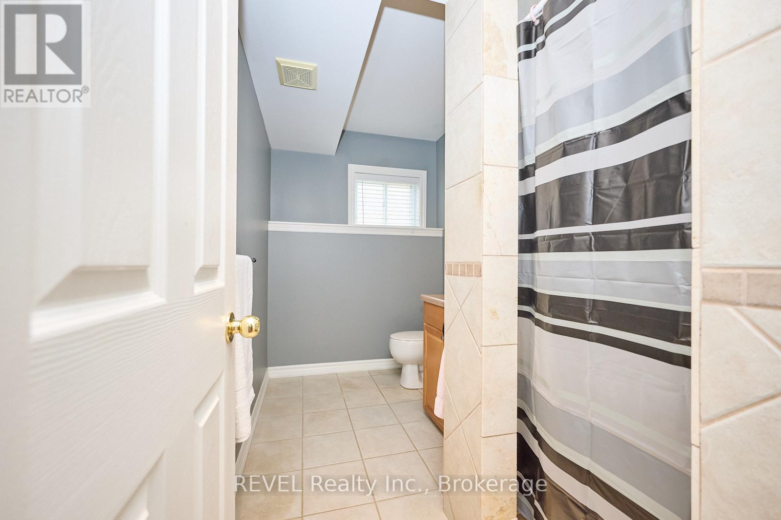 43 Rochelle Crescent, Fort Erie, Ontario  L0S 1N0 - Photo 22 - X12558338