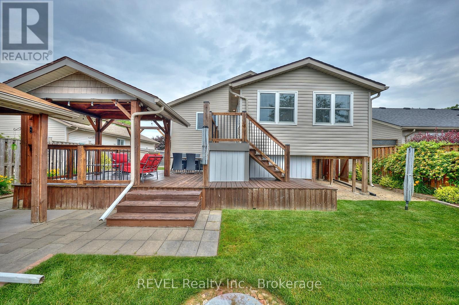 43 Rochelle Crescent, Fort Erie, Ontario  L0S 1N0 - Photo 29 - X12558338