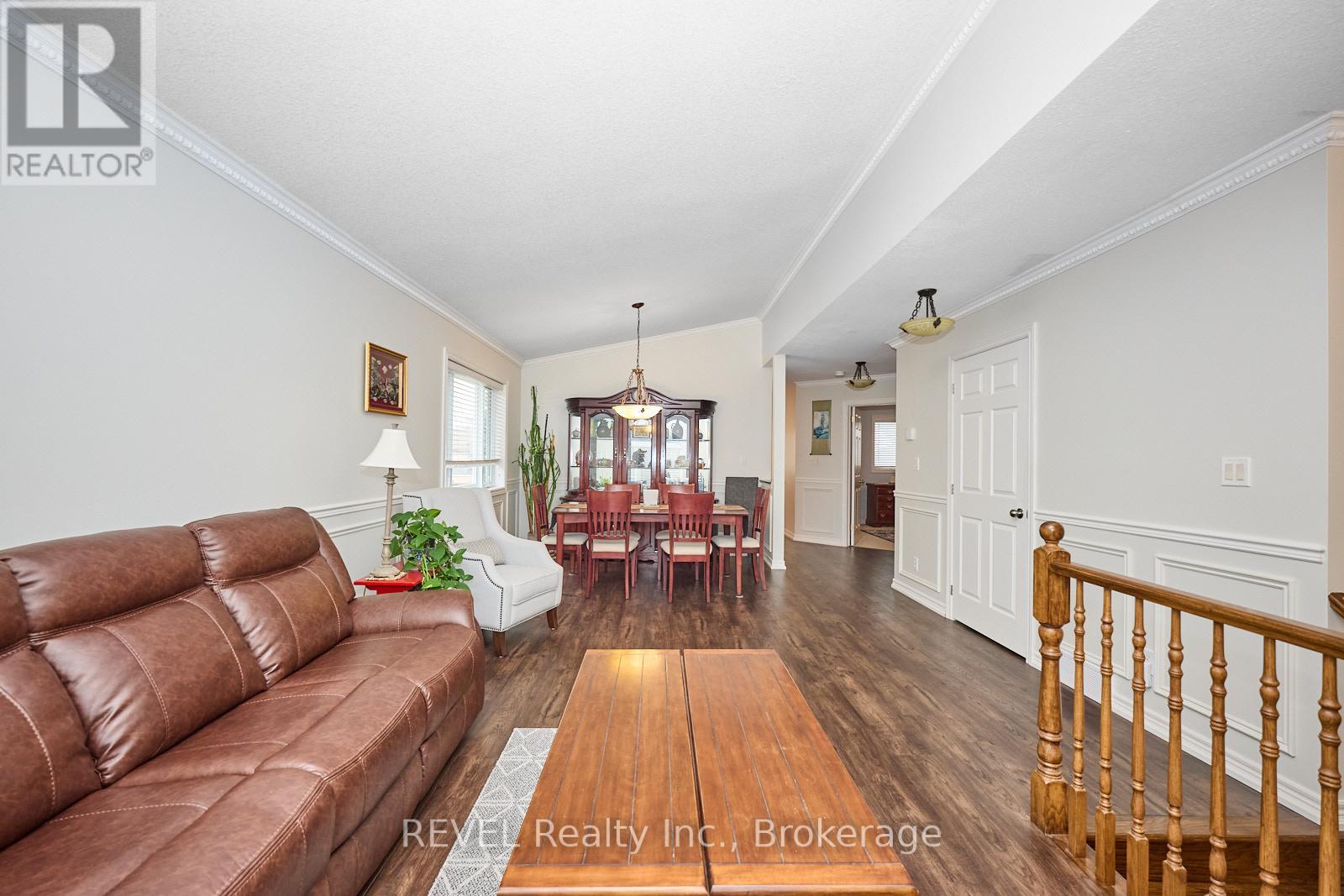 43 Rochelle Crescent, Fort Erie, Ontario  L0S 1N0 - Photo 8 - X12558338