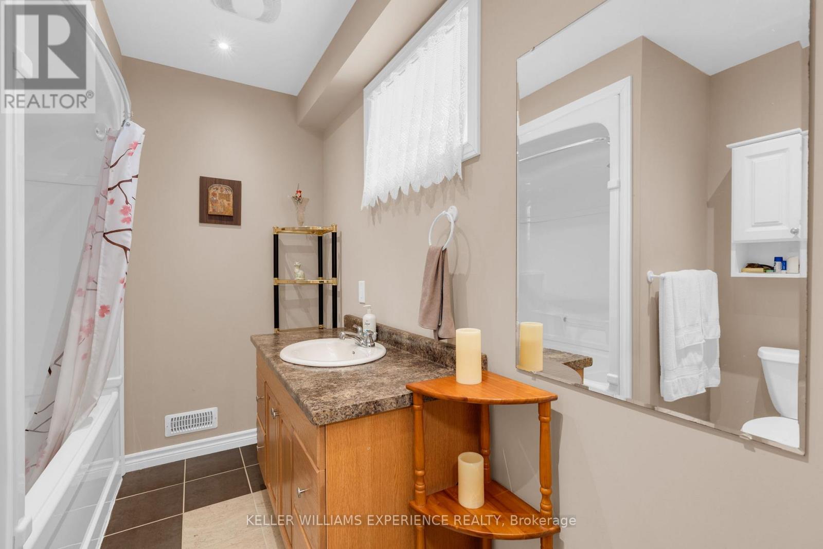 33 Allsop Crescent, Barrie, Ontario  L4N 8T7 - Photo 19 - S12558188