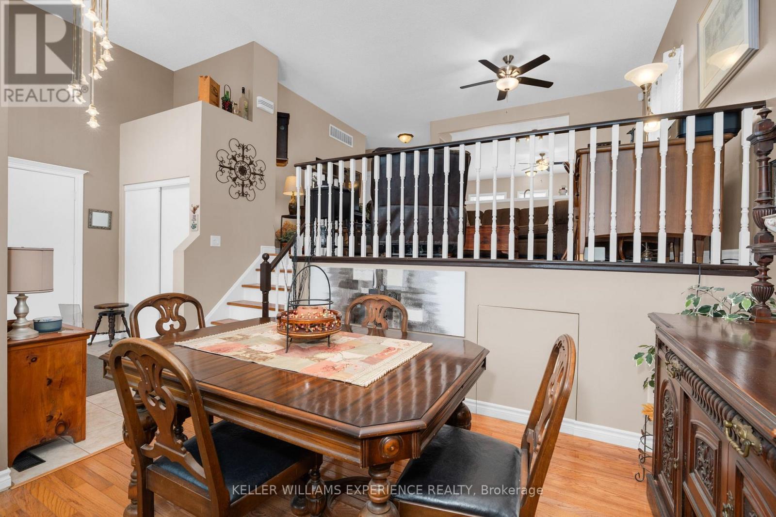 33 Allsop Crescent, Barrie, Ontario  L4N 8T7 - Photo 3 - S12558188