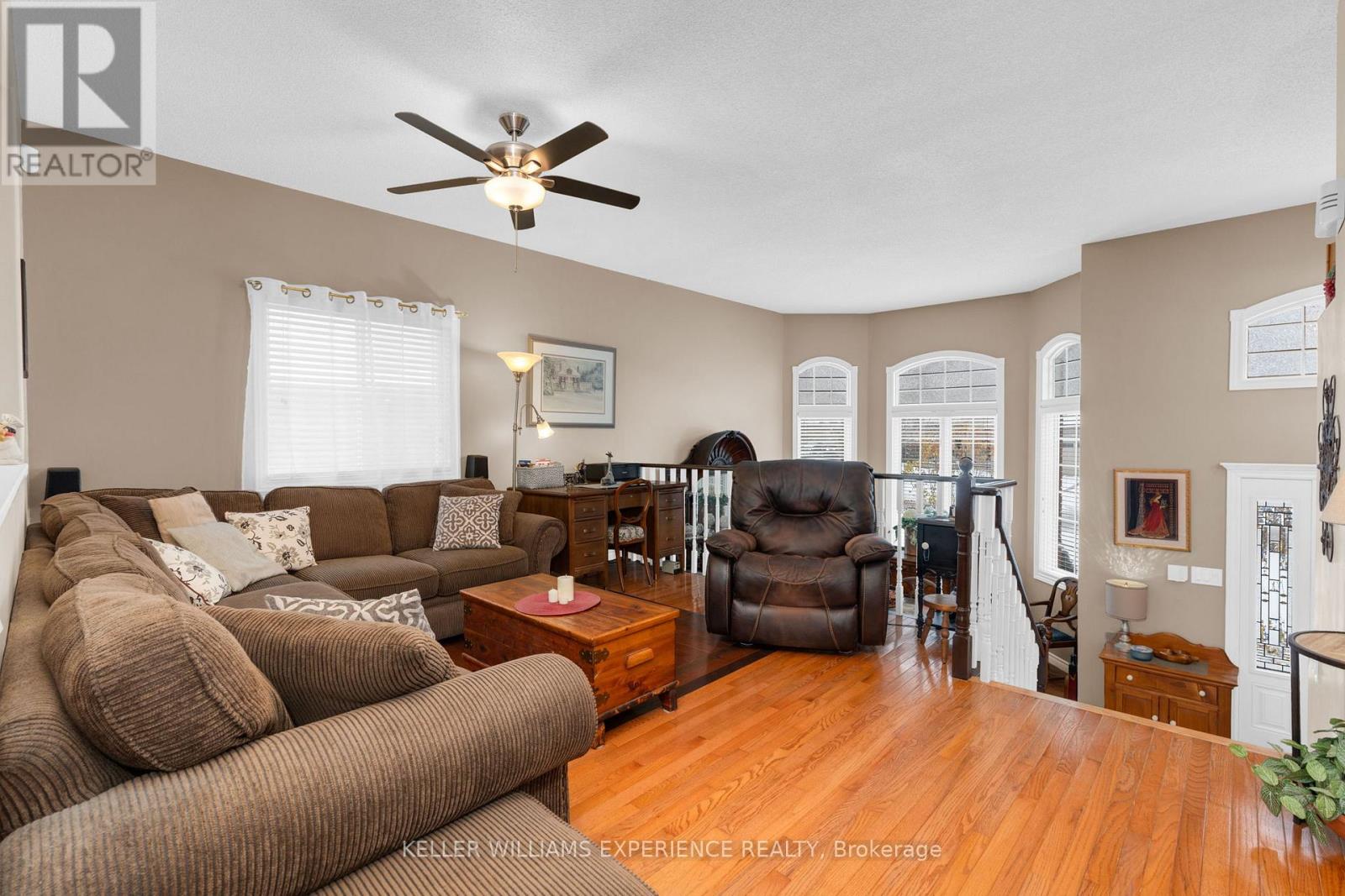 33 Allsop Crescent, Barrie, Ontario  L4N 8T7 - Photo 4 - S12558188