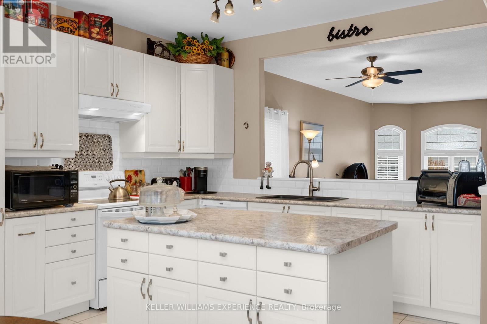 33 Allsop Crescent, Barrie, Ontario  L4N 8T7 - Photo 7 - S12558188