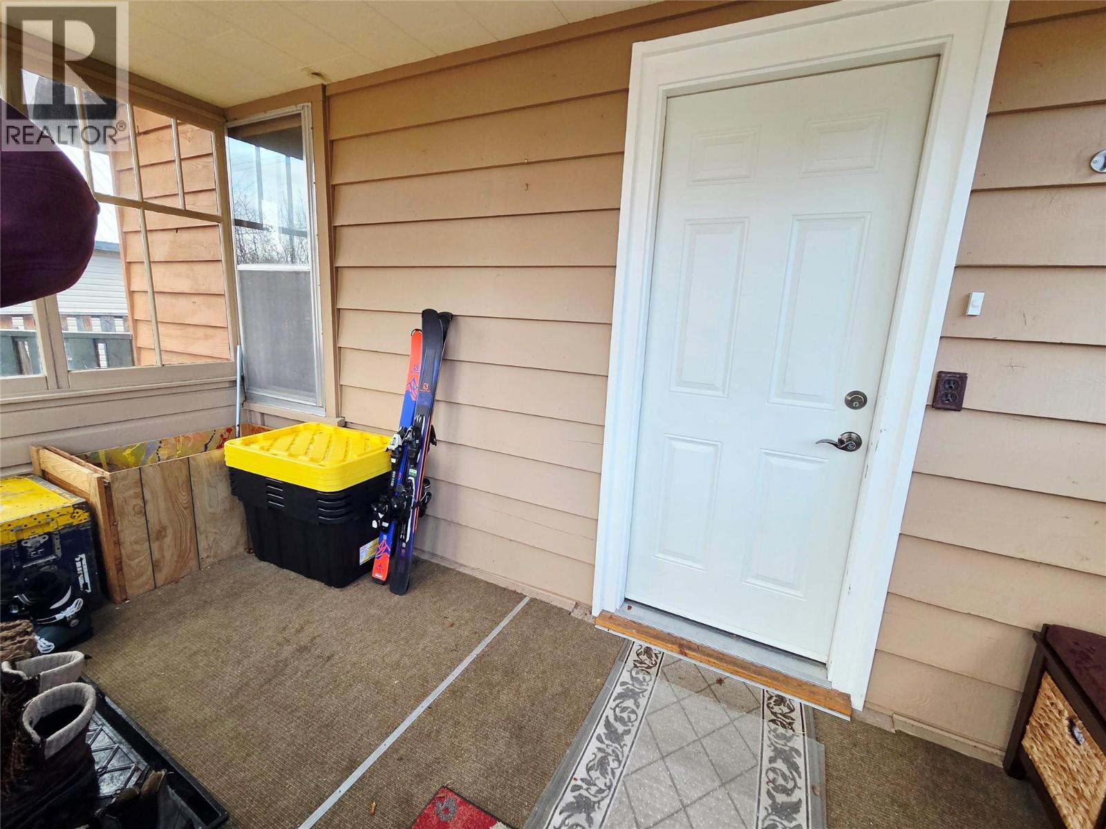 608 4 Avenue, Kimberley, British Columbia  V1A 2S1 - Photo 3 - 10369554