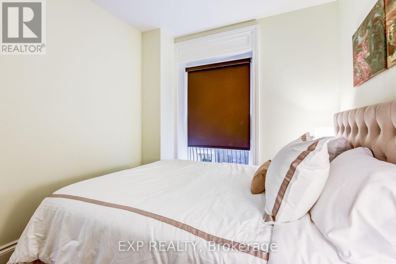 527 - 22 Leader Lane, Toronto, Ontario  M5E 1S5 - Photo 23 - C12542960