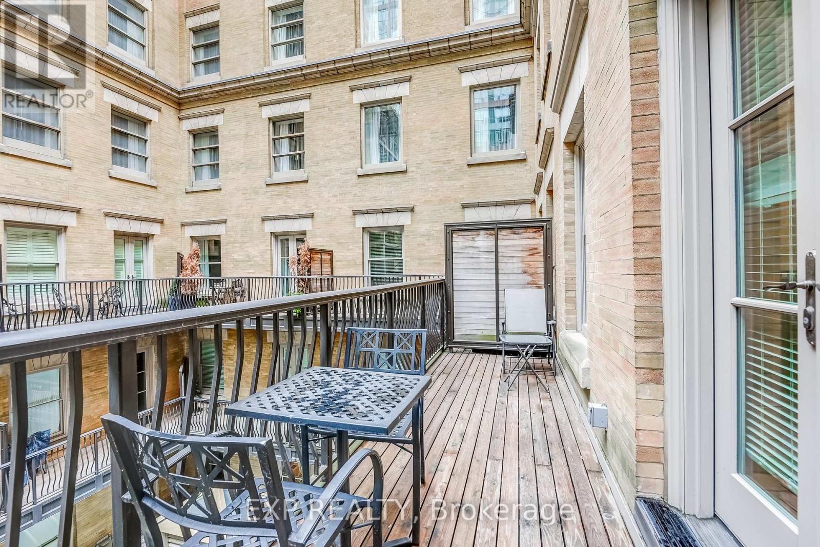 527 - 22 Leader Lane, Toronto, Ontario  M5E 1S5 - Photo 27 - C12542960