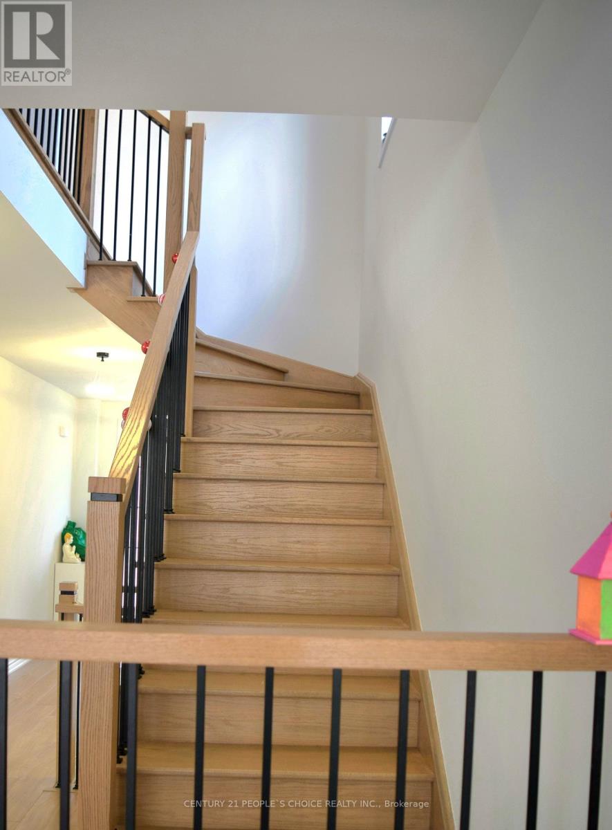 107 Molozzi Street, Erin, Ontario  N0B 1T0 - Photo 12 - X12551996