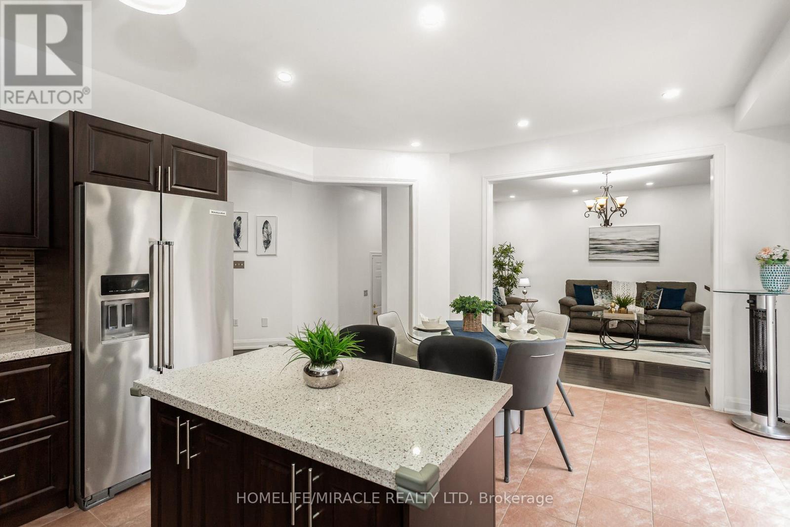 20 Atira Avenue, Brampton, Ontario  L7A 3T3 - Photo 13 - W12558134