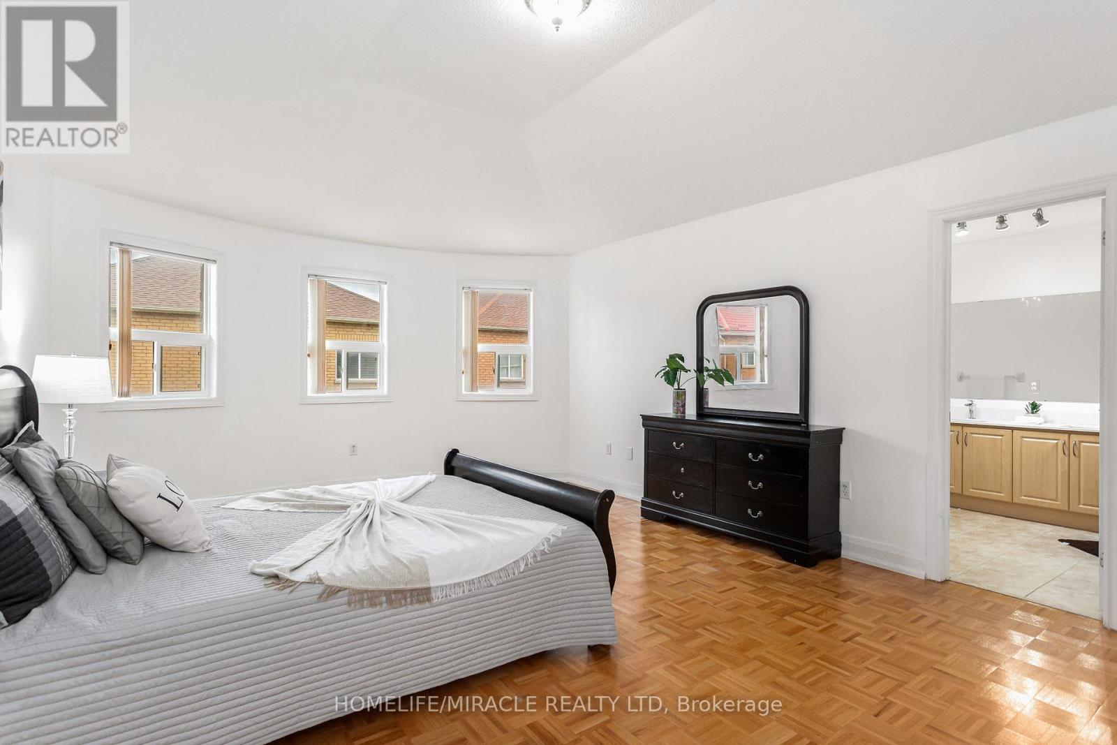 20 Atira Avenue, Brampton, Ontario  L7A 3T3 - Photo 20 - W12558134