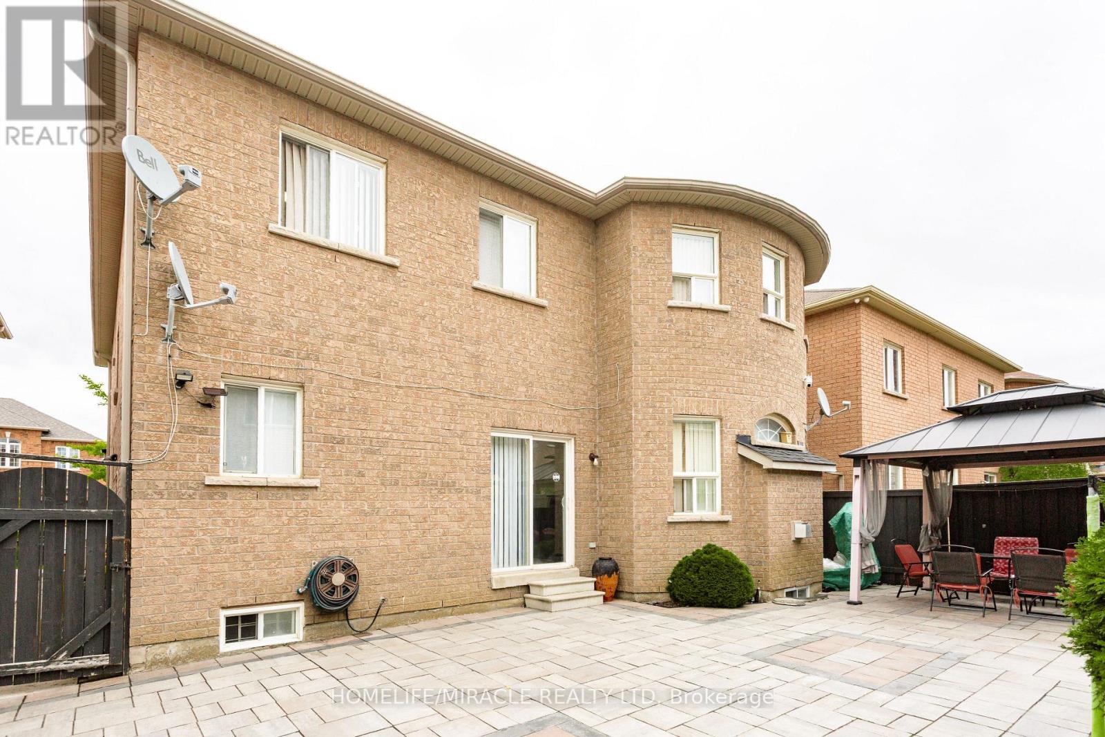 20 Atira Avenue, Brampton, Ontario  L7A 3T3 - Photo 50 - W12558134