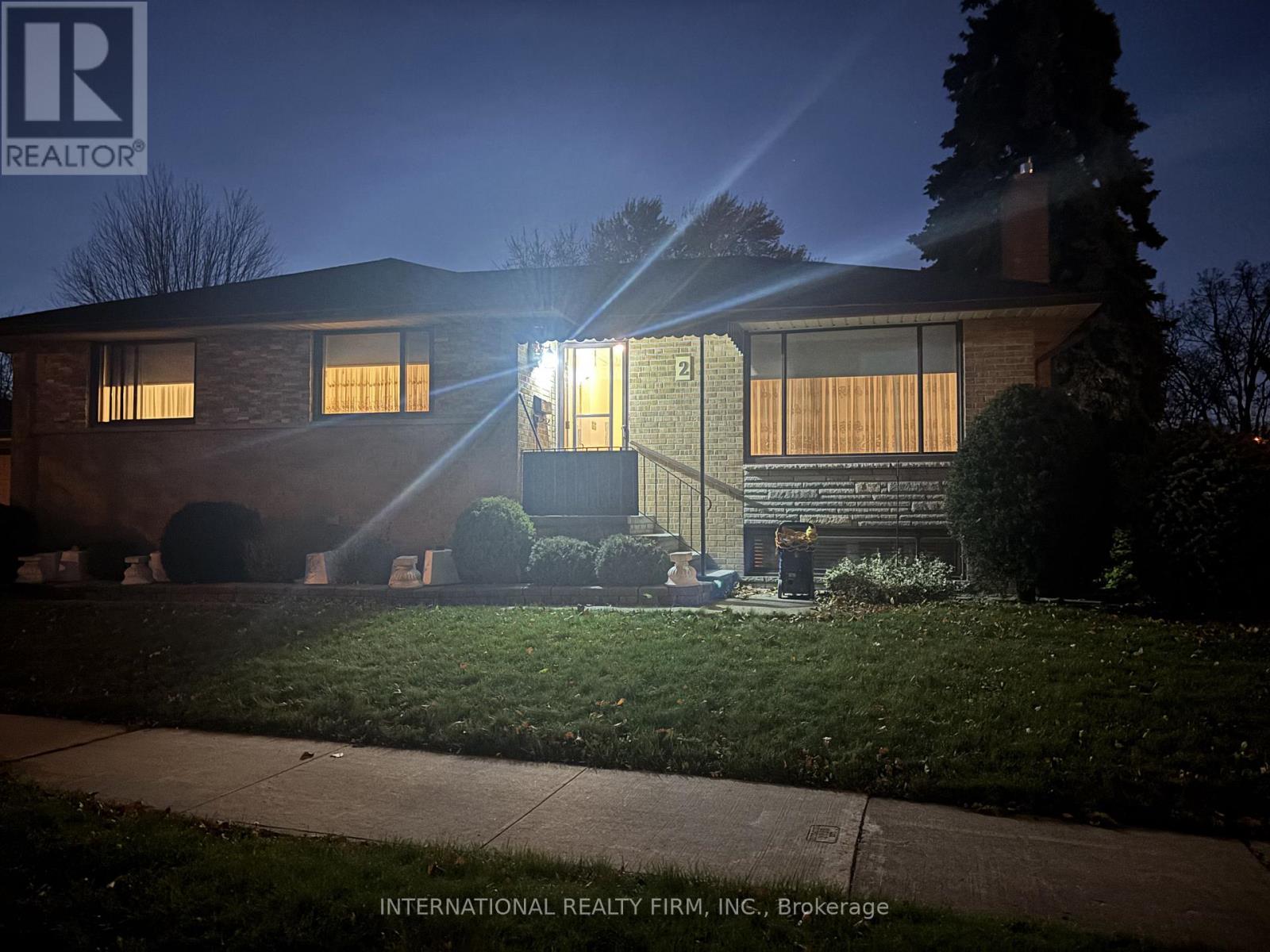 2 Tynevale Drive, Toronto, Ontario  M9R 2B4 - Photo 1 - W12558160