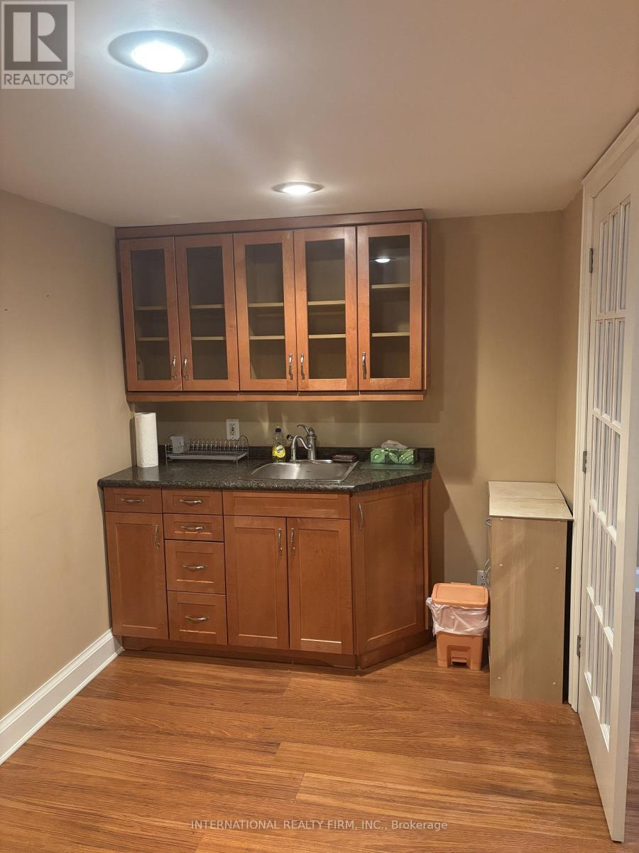 2 Tynevale Drive, Toronto, Ontario  M9R 2B4 - Photo 6 - W12558160