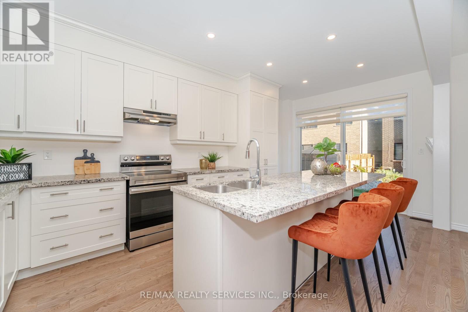 29 Lippa Drive, Caledon, Ontario  L7C 4M3 - Photo 15 - W12558176