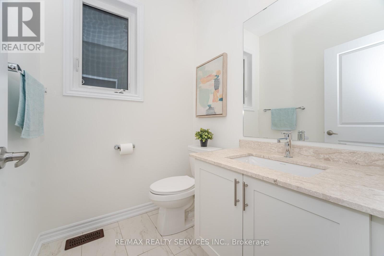 29 Lippa Drive, Caledon, Ontario  L7C 4M3 - Photo 16 - W12558176