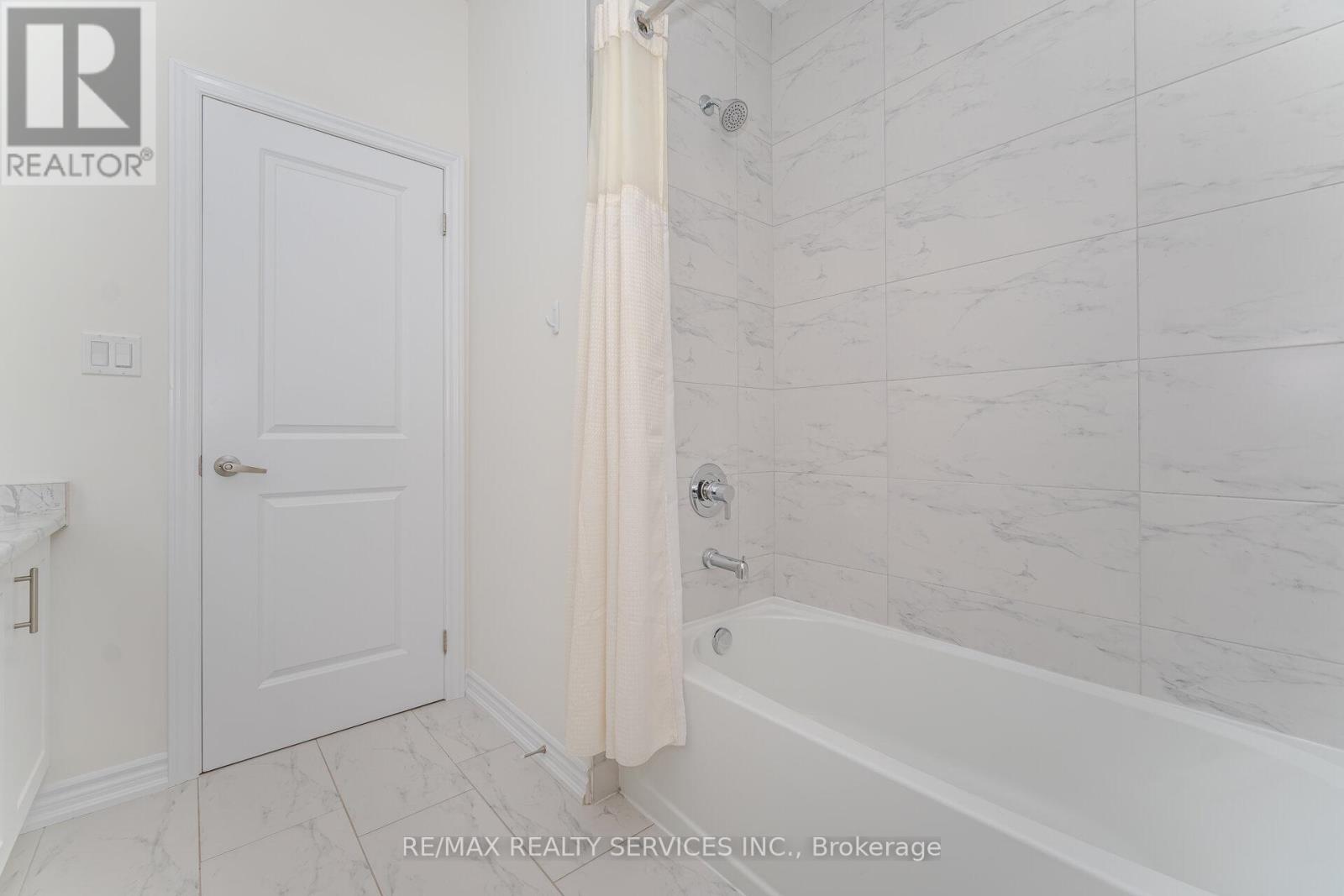 29 Lippa Drive, Caledon, Ontario  L7C 4M3 - Photo 33 - W12558176