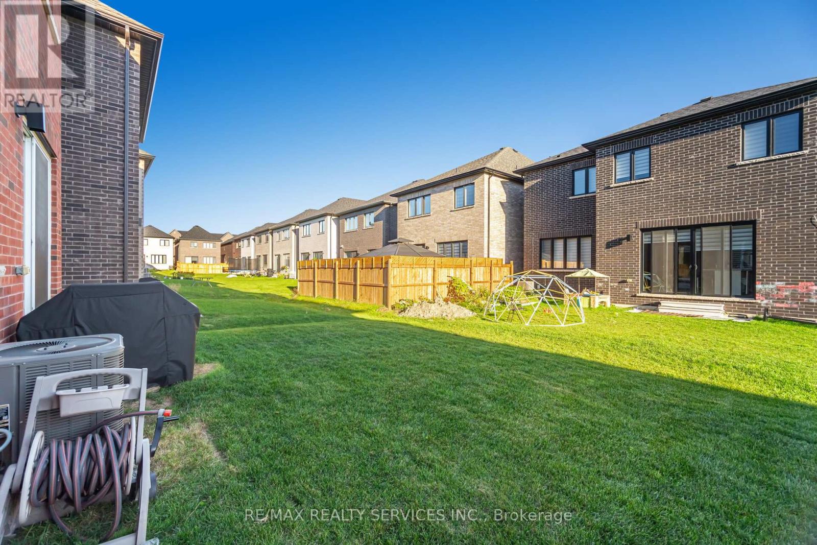 29 Lippa Drive, Caledon, Ontario  L7C 4M3 - Photo 48 - W12558176