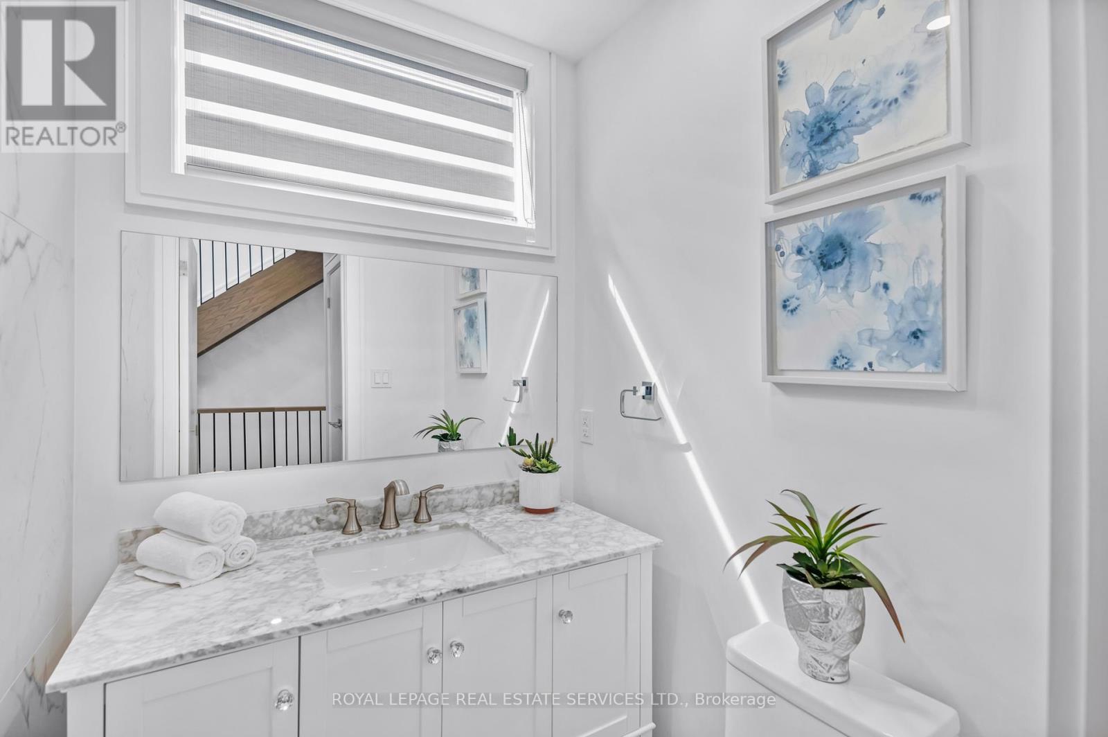 8 Branch Avenue, Toronto, Ontario  M8W 1M7 - Photo 19 - W12558196